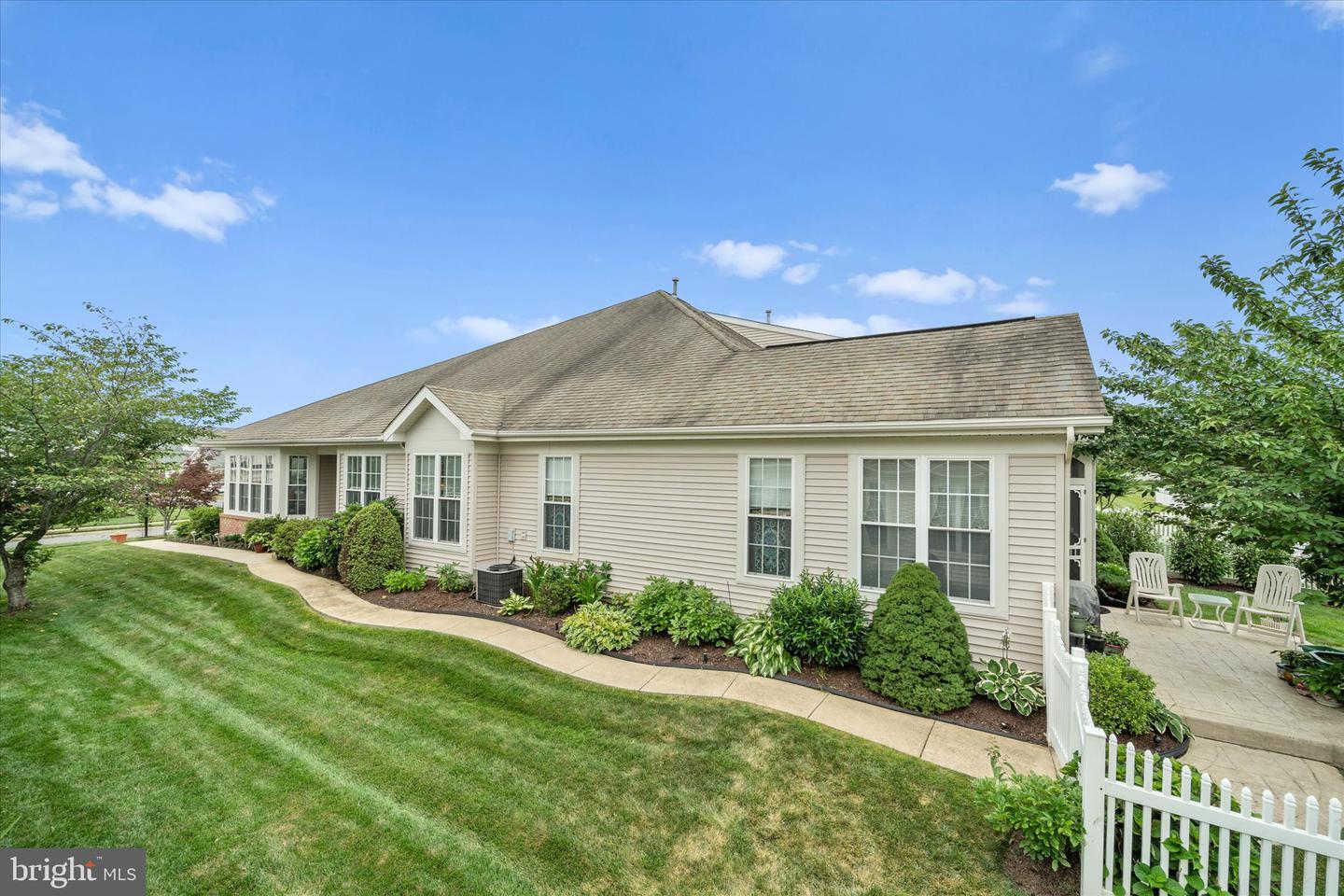 5916 AFFIRMED PL, GAINESVILLE, Virginia 20155, 2 Bedrooms Bedrooms, ,2 BathroomsBathrooms,Residential,For sale,5916 AFFIRMED PL,VAPW2098772 MLS # VAPW2098772