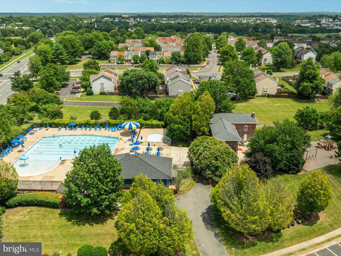 347 COLTSRIDGE TER NE, LEESBURG, Virginia 20176, 4 Bedrooms Bedrooms, ,2 BathroomsBathrooms,Residential,For sale,347 COLTSRIDGE TER NE,VALO2101538 MLS # VALO2101538