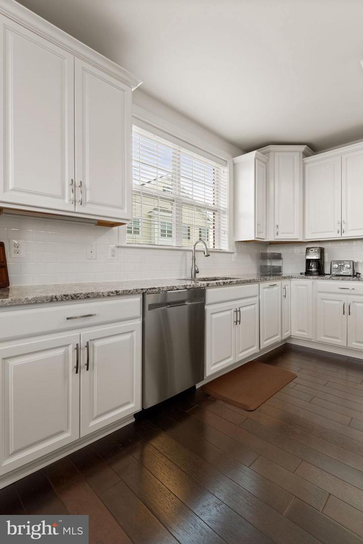 44589 YORK CREST TER #300, ASHBURN, Virginia 20147, 3 Bedrooms Bedrooms, ,2 BathroomsBathrooms,Residential,For sale,44589 YORK CREST TER #300,VALO2101558 MLS # VALO2101558