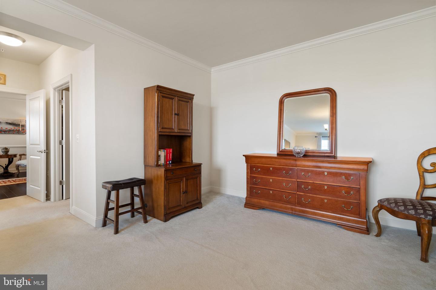 44589 YORK CREST TER #300, ASHBURN, Virginia 20147, 3 Bedrooms Bedrooms, ,2 BathroomsBathrooms,Residential,For sale,44589 YORK CREST TER #300,VALO2101558 MLS # VALO2101558