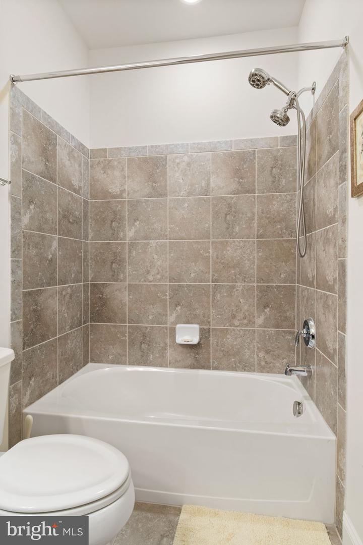 44589 YORK CREST TER #300, ASHBURN, Virginia 20147, 3 Bedrooms Bedrooms, ,2 BathroomsBathrooms,Residential,For sale,44589 YORK CREST TER #300,VALO2101558 MLS # VALO2101558
