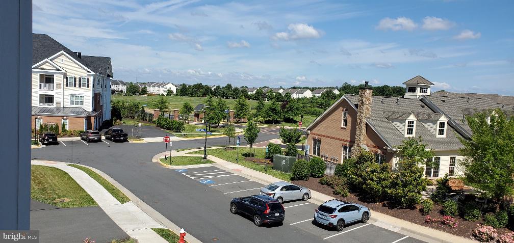 44589 YORK CREST TER #300, ASHBURN, Virginia 20147, 3 Bedrooms Bedrooms, ,2 BathroomsBathrooms,Residential,For sale,44589 YORK CREST TER #300,VALO2101558 MLS # VALO2101558