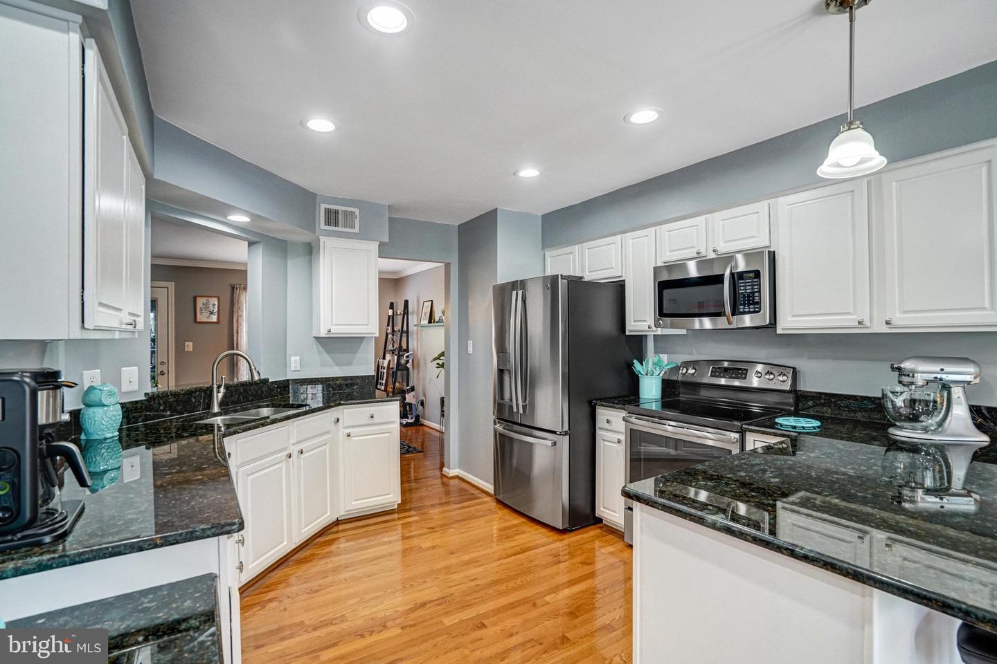 6552 KELSEY POINT CIR, ALEXANDRIA, Virginia 22315, 3 Bedrooms Bedrooms, ,2 BathroomsBathrooms,Residential,For sale,6552 KELSEY POINT CIR,VAFX2254450 MLS # VAFX2254450