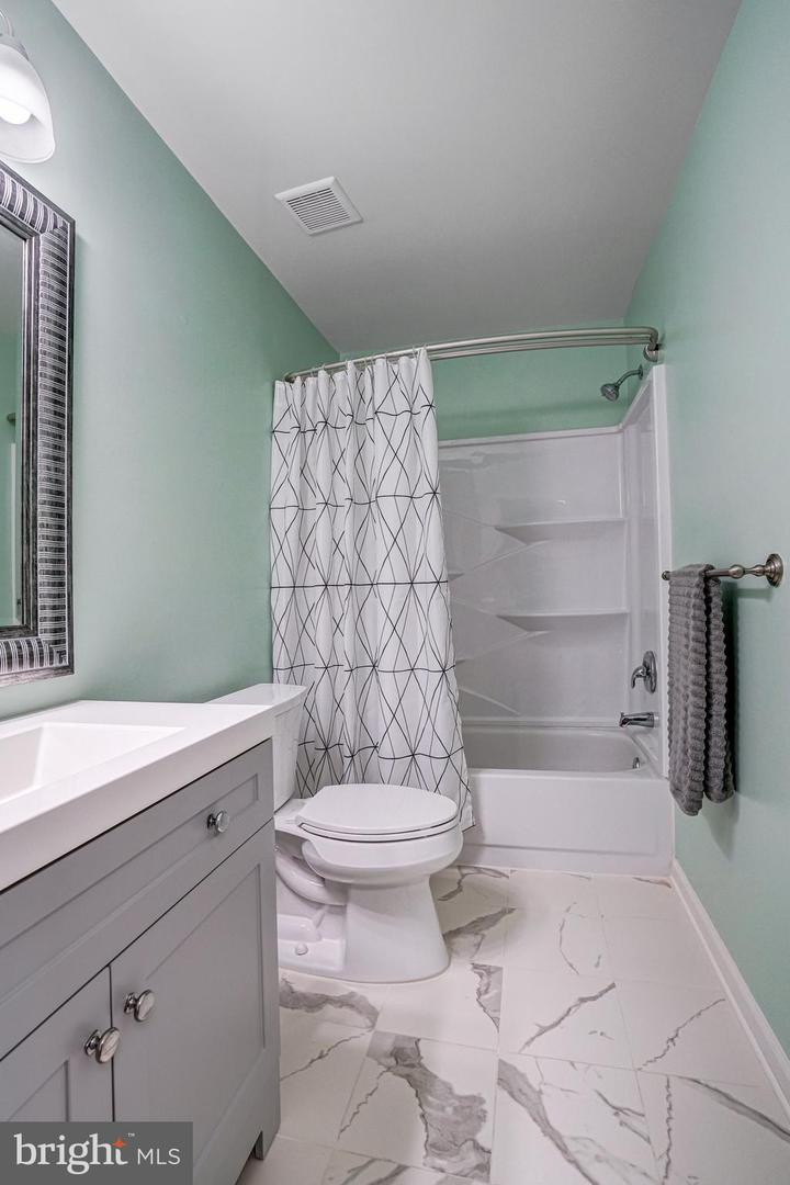 6552 KELSEY POINT CIR, ALEXANDRIA, Virginia 22315, 3 Bedrooms Bedrooms, ,2 BathroomsBathrooms,Residential,For sale,6552 KELSEY POINT CIR,VAFX2254450 MLS # VAFX2254450