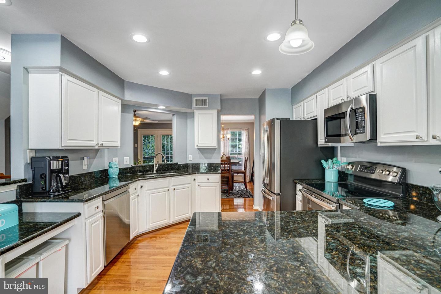 6552 KELSEY POINT CIR, ALEXANDRIA, Virginia 22315, 3 Bedrooms Bedrooms, ,2 BathroomsBathrooms,Residential,For sale,6552 KELSEY POINT CIR,VAFX2254450 MLS # VAFX2254450
