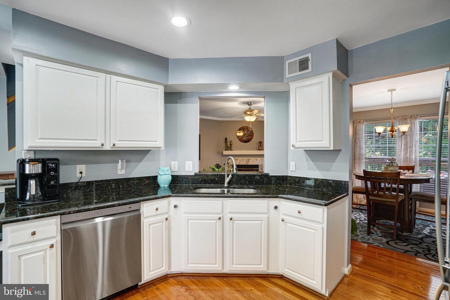 6552 KELSEY POINT CIR, ALEXANDRIA, Virginia 22315, 3 Bedrooms Bedrooms, ,2 BathroomsBathrooms,Residential,For sale,6552 KELSEY POINT CIR,VAFX2254450 MLS # VAFX2254450