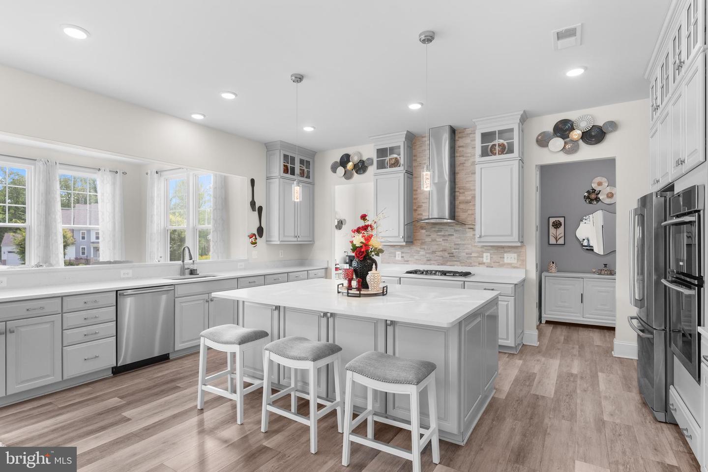 6714 DOGWOOD BLOOM CT, MANASSAS, Virginia 20112, 7 Bedrooms Bedrooms, ,5 BathroomsBathrooms,Residential,For sale,6714 DOGWOOD BLOOM CT,VAPW2098808 MLS # VAPW2098808