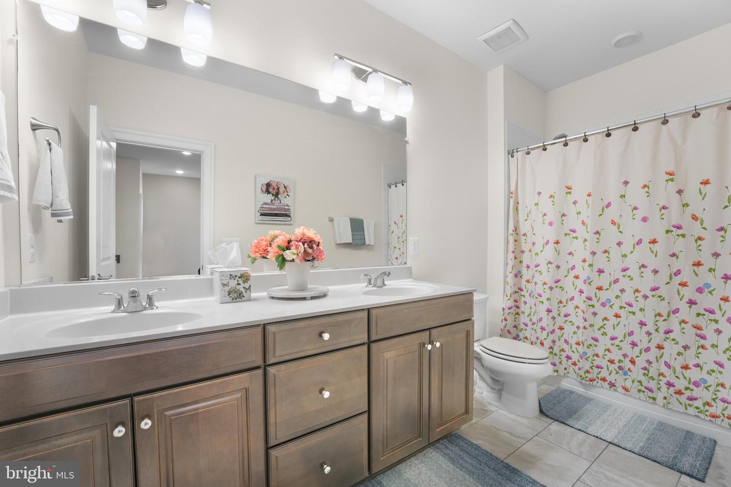 6714 DOGWOOD BLOOM CT, MANASSAS, Virginia 20112, 7 Bedrooms Bedrooms, ,5 BathroomsBathrooms,Residential,For sale,6714 DOGWOOD BLOOM CT,VAPW2098808 MLS # VAPW2098808