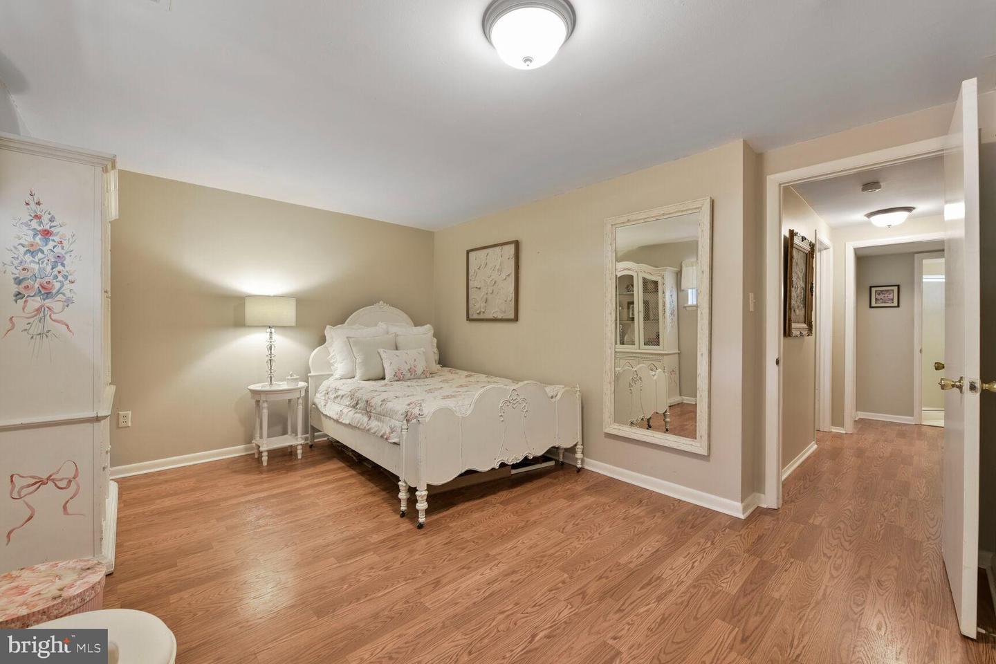 9726 SAINT ANDREWS DR, FAIRFAX, Virginia 22030, 5 Bedrooms Bedrooms, ,3 BathroomsBathrooms,Residential,For sale,9726 SAINT ANDREWS DR,VAFC2006598 MLS # VAFC2006598