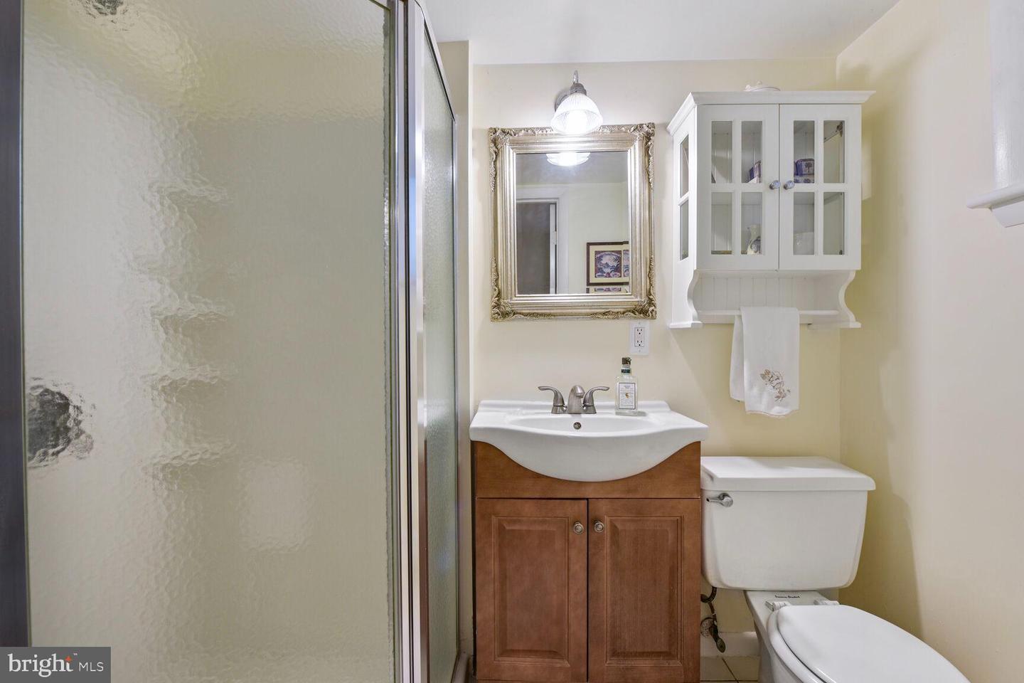 9726 SAINT ANDREWS DR, FAIRFAX, Virginia 22030, 5 Bedrooms Bedrooms, ,3 BathroomsBathrooms,Residential,For sale,9726 SAINT ANDREWS DR,VAFC2006598 MLS # VAFC2006598
