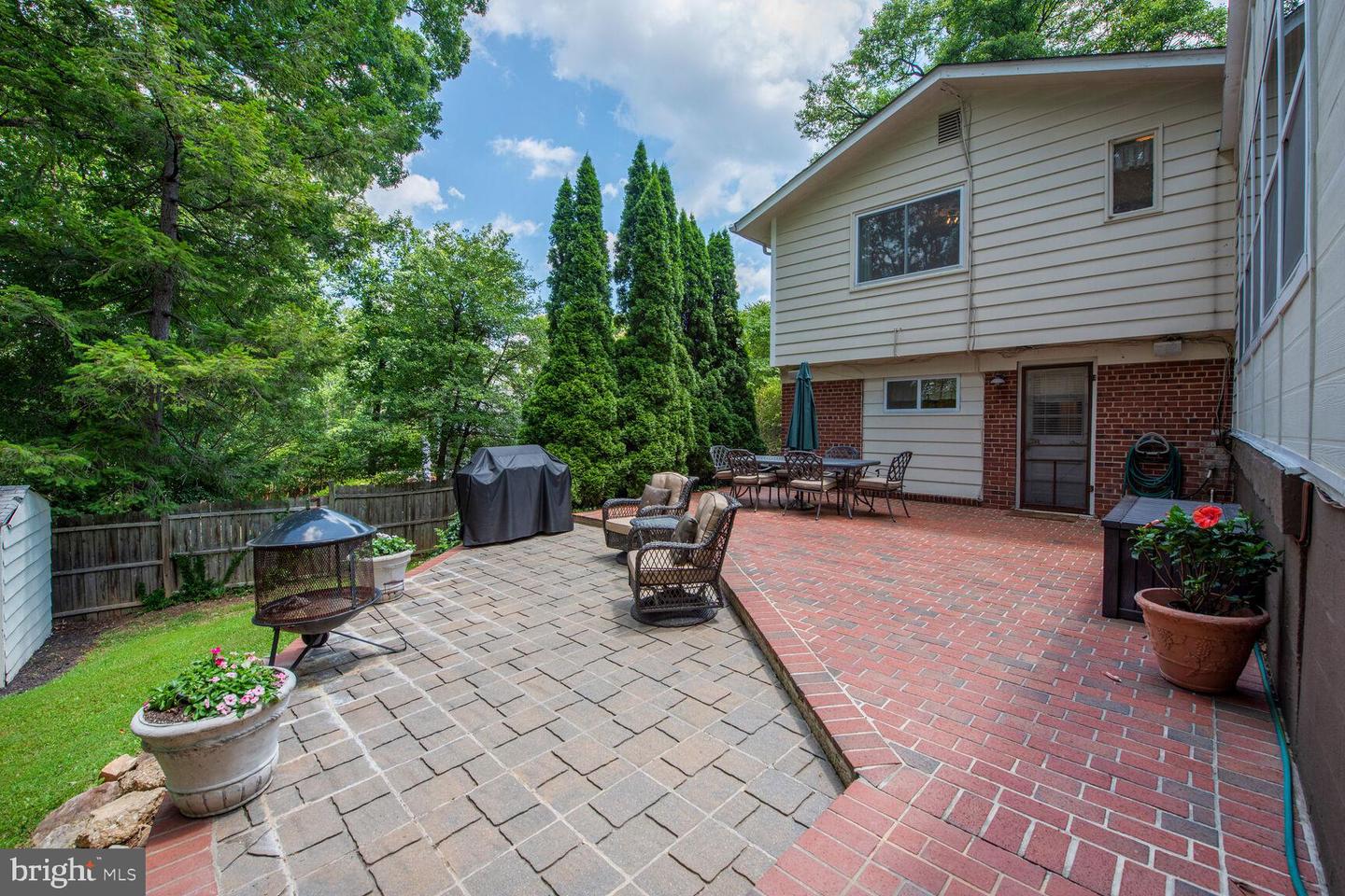 9726 SAINT ANDREWS DR, FAIRFAX, Virginia 22030, 5 Bedrooms Bedrooms, ,3 BathroomsBathrooms,Residential,For sale,9726 SAINT ANDREWS DR,VAFC2006598 MLS # VAFC2006598