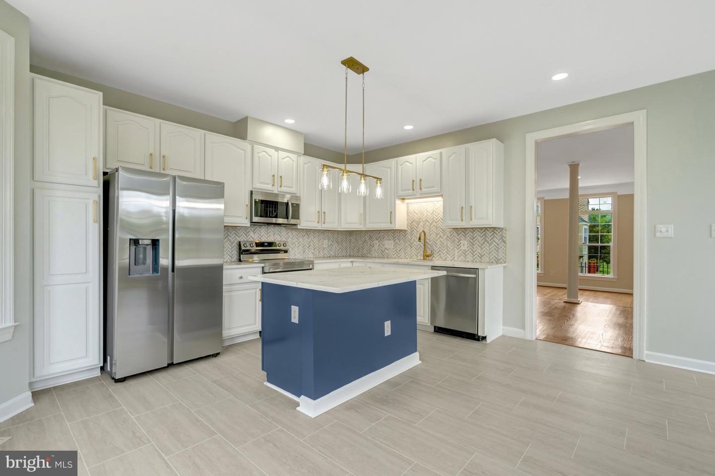 925 HERONS RUN LN, WOODBRIDGE, Virginia 22191, 4 Bedrooms Bedrooms, ,4 BathroomsBathrooms,Residential,For sale,925 HERONS RUN LN,VAPW2098820 MLS # VAPW2098820