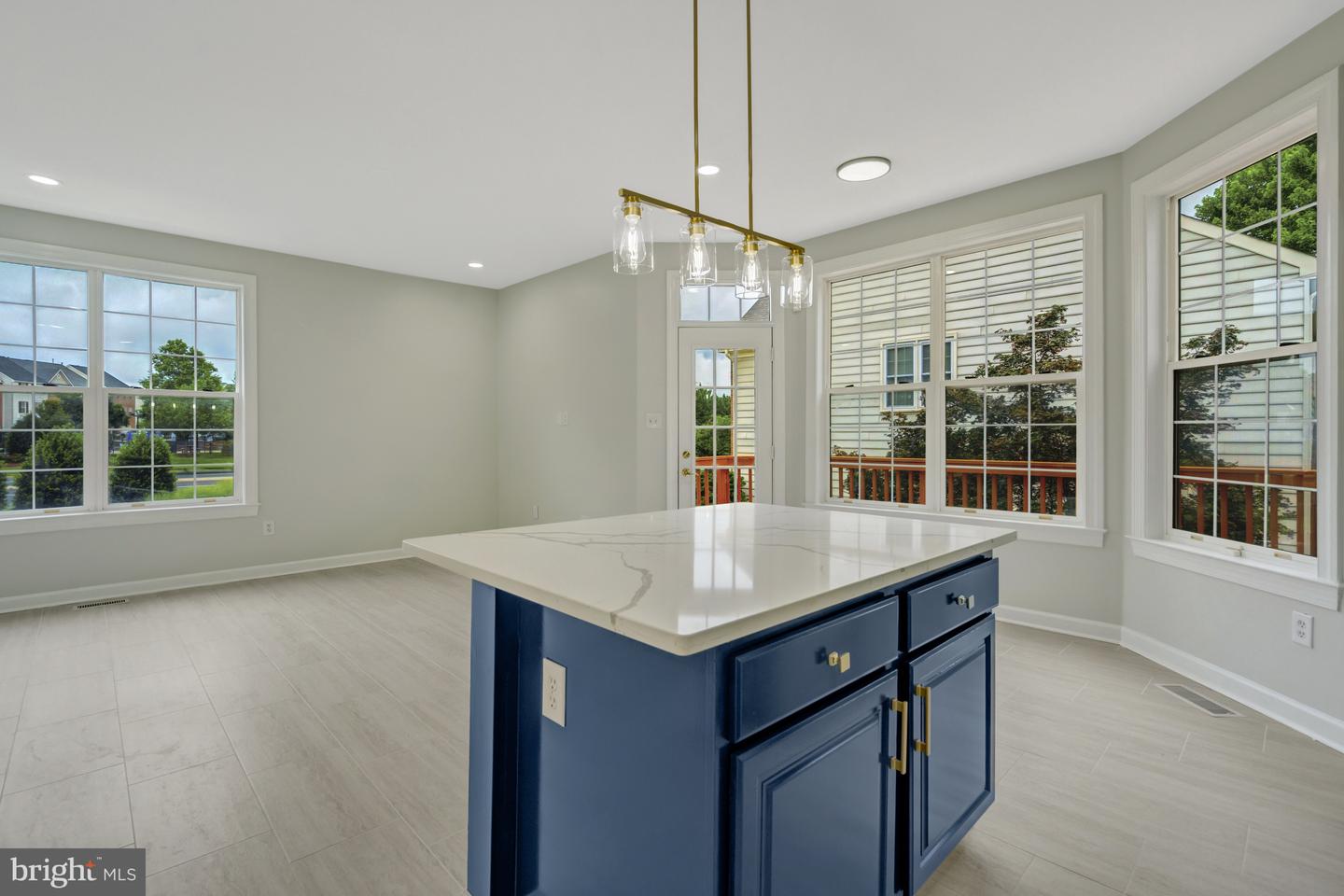 925 HERONS RUN LN, WOODBRIDGE, Virginia 22191, 4 Bedrooms Bedrooms, ,4 BathroomsBathrooms,Residential,For sale,925 HERONS RUN LN,VAPW2098820 MLS # VAPW2098820