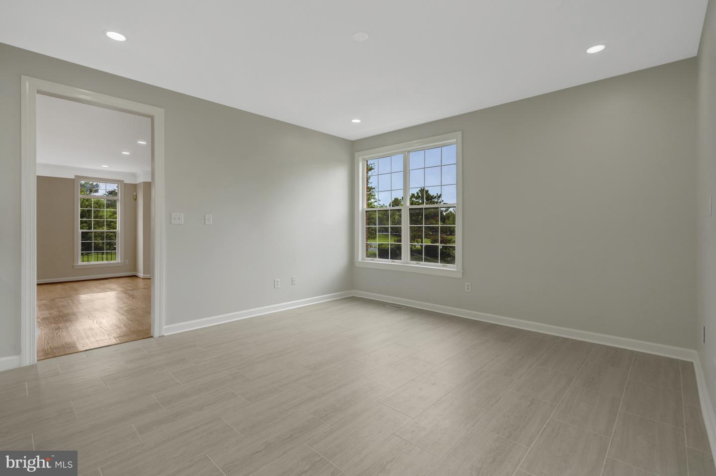 925 HERONS RUN LN, WOODBRIDGE, Virginia 22191, 4 Bedrooms Bedrooms, ,4 BathroomsBathrooms,Residential,For sale,925 HERONS RUN LN,VAPW2098820 MLS # VAPW2098820