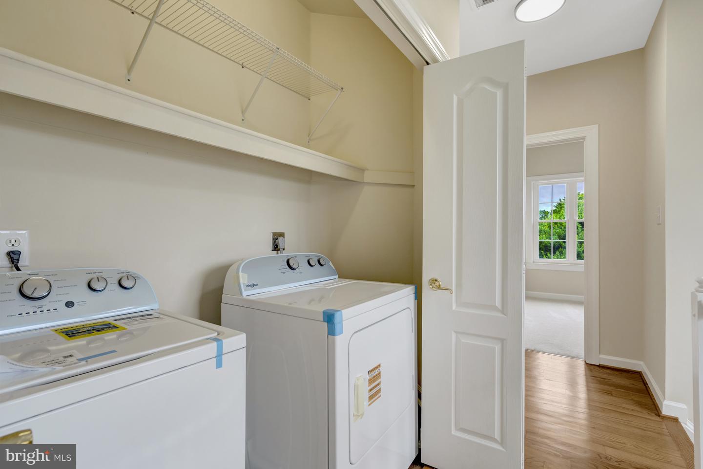 925 HERONS RUN LN, WOODBRIDGE, Virginia 22191, 4 Bedrooms Bedrooms, ,4 BathroomsBathrooms,Residential,For sale,925 HERONS RUN LN,VAPW2098820 MLS # VAPW2098820