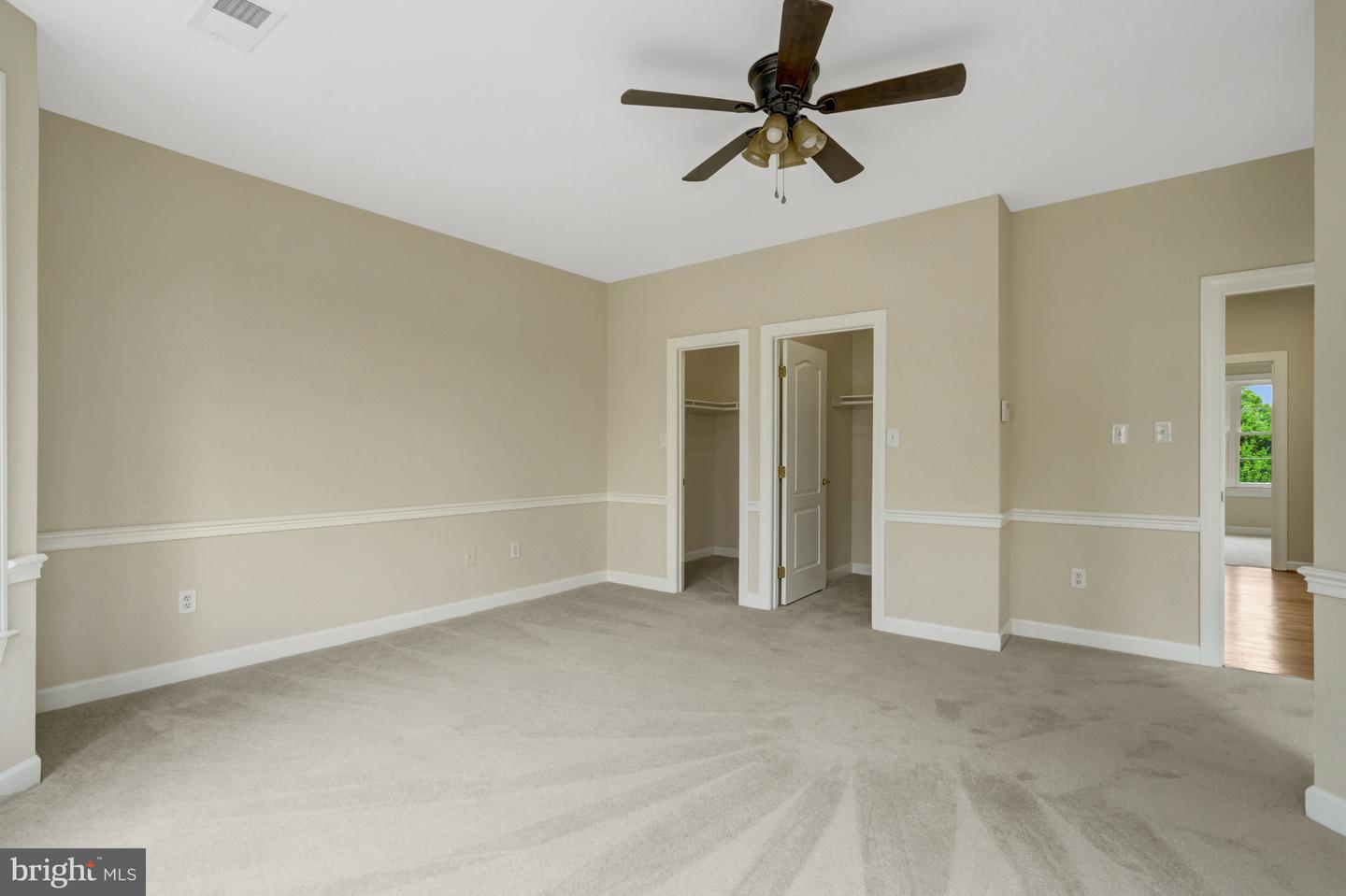925 HERONS RUN LN, WOODBRIDGE, Virginia 22191, 4 Bedrooms Bedrooms, ,4 BathroomsBathrooms,Residential,For sale,925 HERONS RUN LN,VAPW2098820 MLS # VAPW2098820