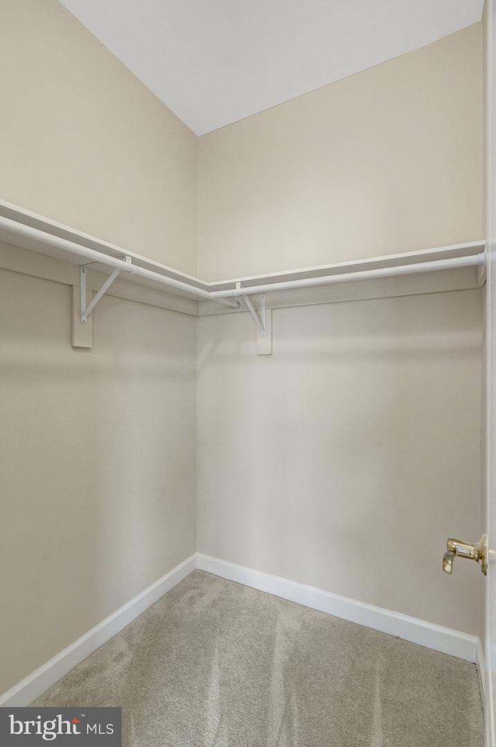 925 HERONS RUN LN, WOODBRIDGE, Virginia 22191, 4 Bedrooms Bedrooms, ,4 BathroomsBathrooms,Residential,For sale,925 HERONS RUN LN,VAPW2098820 MLS # VAPW2098820