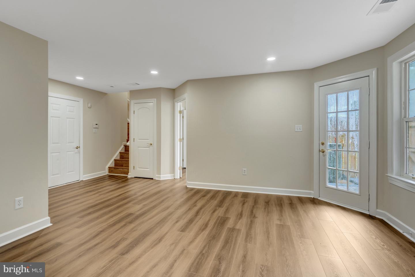 925 HERONS RUN LN, WOODBRIDGE, Virginia 22191, 4 Bedrooms Bedrooms, ,4 BathroomsBathrooms,Residential,For sale,925 HERONS RUN LN,VAPW2098820 MLS # VAPW2098820