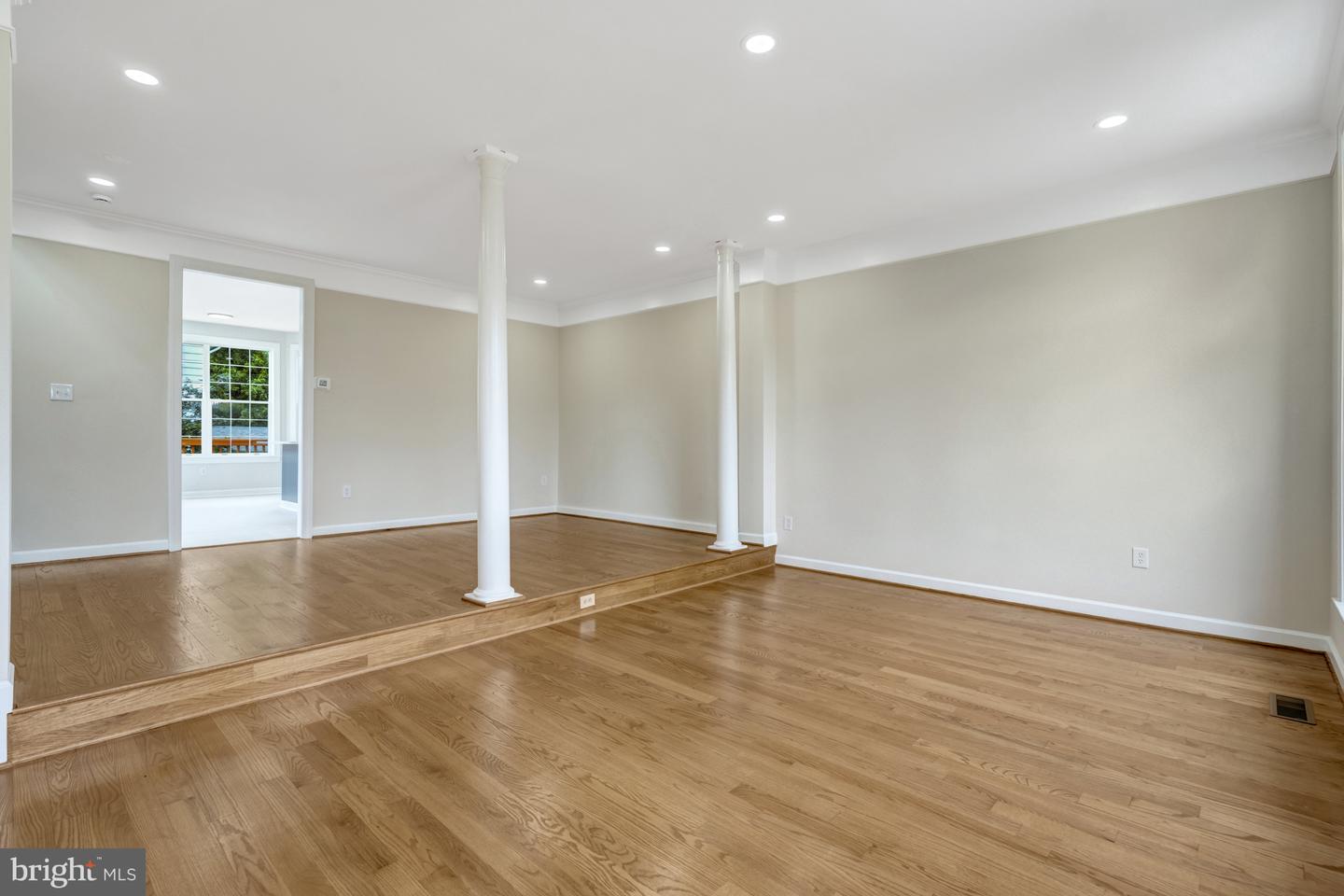 925 HERONS RUN LN, WOODBRIDGE, Virginia 22191, 4 Bedrooms Bedrooms, ,4 BathroomsBathrooms,Residential,For sale,925 HERONS RUN LN,VAPW2098820 MLS # VAPW2098820