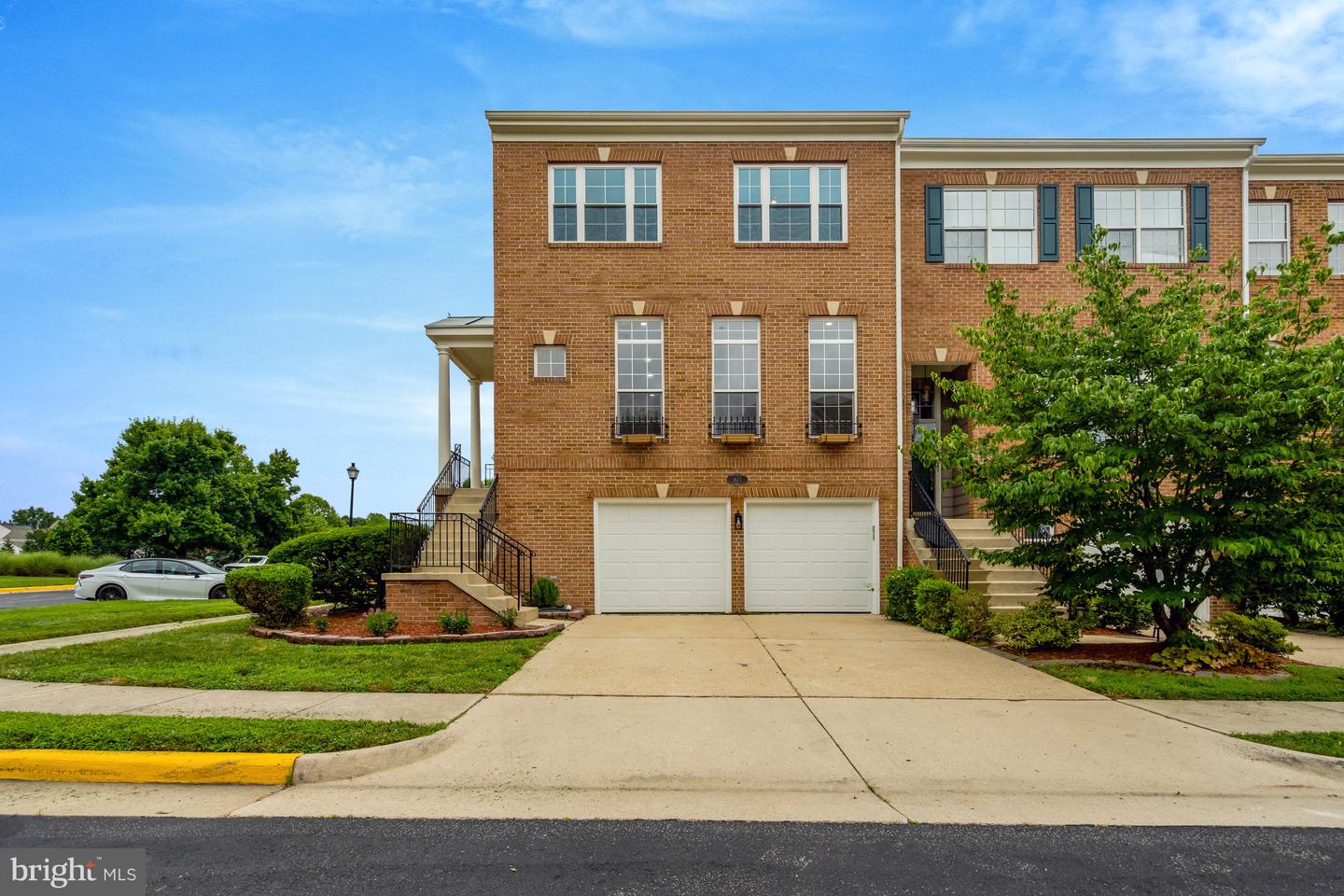 925 HERONS RUN LN, WOODBRIDGE, Virginia 22191, 4 Bedrooms Bedrooms, ,4 BathroomsBathrooms,Residential,For sale,925 HERONS RUN LN,VAPW2098820 MLS # VAPW2098820