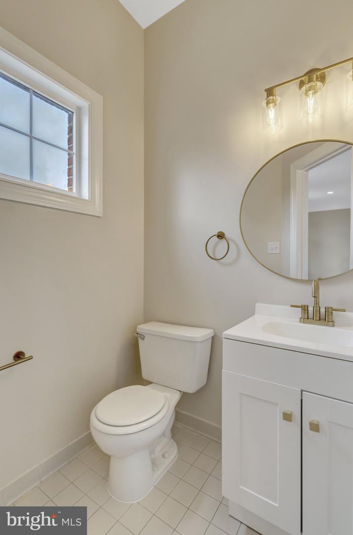 925 HERONS RUN LN, WOODBRIDGE, Virginia 22191, 4 Bedrooms Bedrooms, ,4 BathroomsBathrooms,Residential,For sale,925 HERONS RUN LN,VAPW2098820 MLS # VAPW2098820