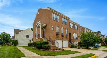 925 HERONS RUN LN, WOODBRIDGE, Virginia 22191, 4 Bedrooms Bedrooms, ,4 BathroomsBathrooms,Residential,For sale,925 HERONS RUN LN,VAPW2098820 MLS # VAPW2098820