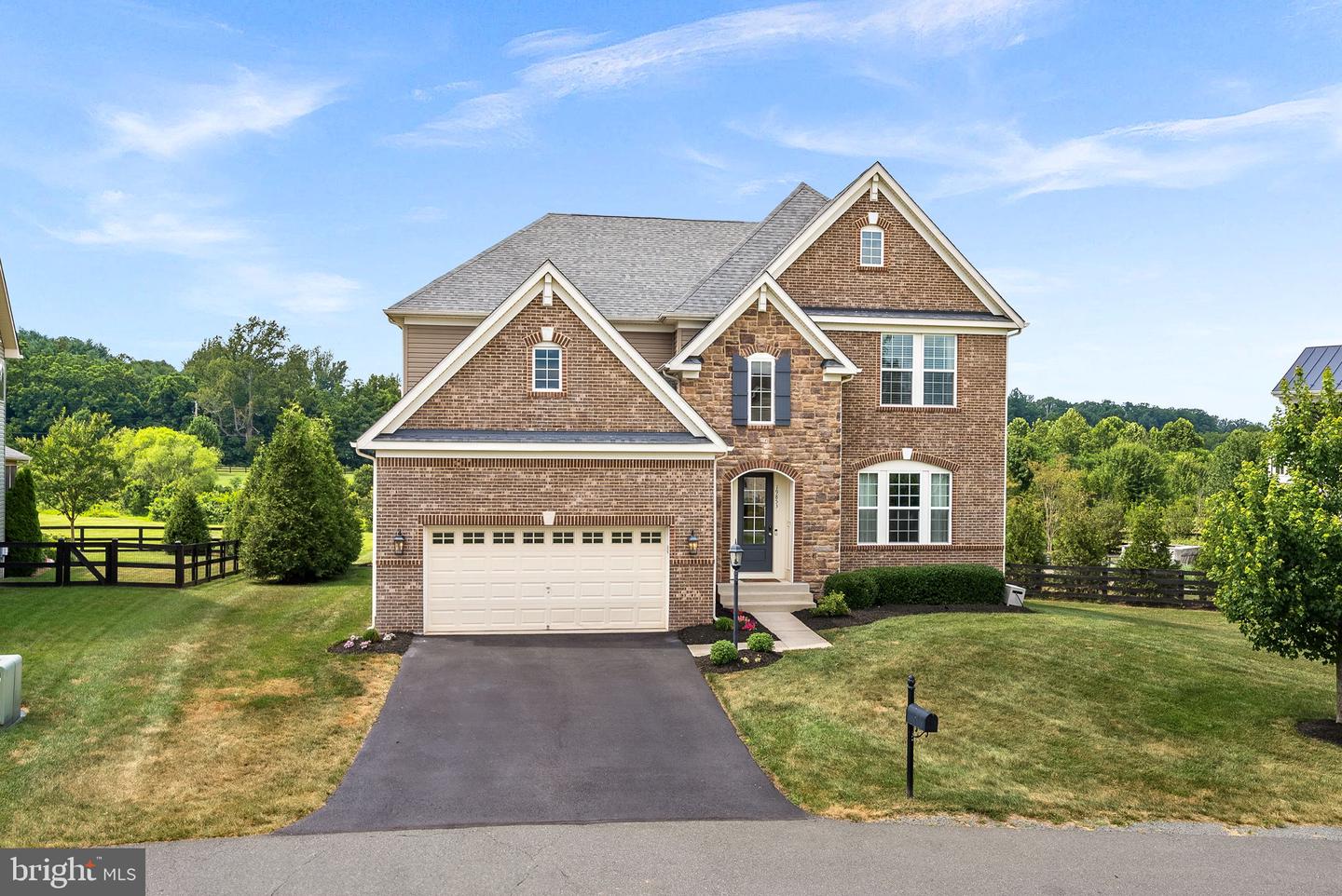 19853 GRONDO LN, LEESBURG, Virginia 20175, 4 Bedrooms Bedrooms, ,4 BathroomsBathrooms,Residential,For sale,19853 GRONDO LN,VALO2101574 MLS # VALO2101574