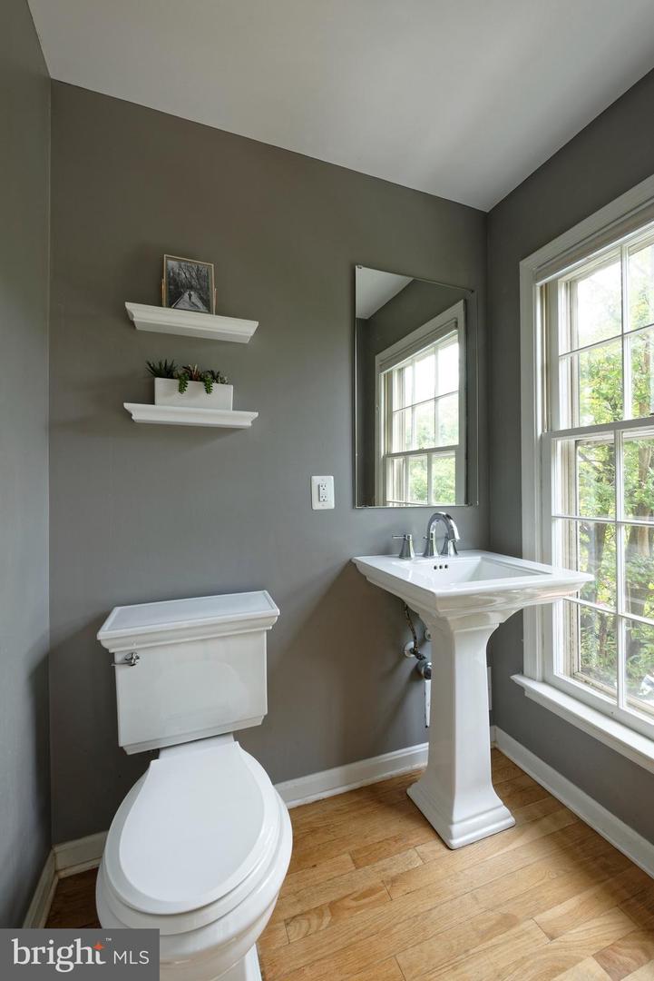 103 FRANKLIN ST, ALEXANDRIA, Virginia 22314, 4 Bedrooms Bedrooms, ,4 BathroomsBathrooms,Residential,For sale,103 FRANKLIN ST,VAAX2047296 MLS # VAAX2047296