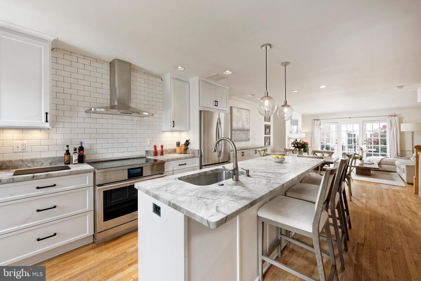 103 FRANKLIN ST, ALEXANDRIA, Virginia 22314, 4 Bedrooms Bedrooms, ,4 BathroomsBathrooms,Residential,For sale,103 FRANKLIN ST,VAAX2047296 MLS # VAAX2047296