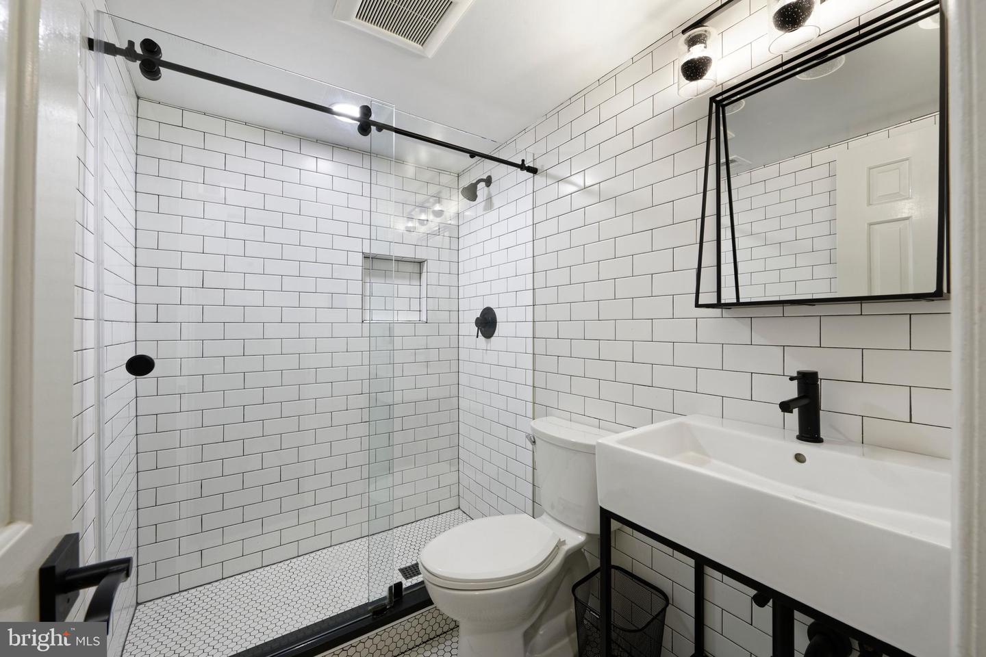 103 FRANKLIN ST, ALEXANDRIA, Virginia 22314, 4 Bedrooms Bedrooms, ,4 BathroomsBathrooms,Residential,For sale,103 FRANKLIN ST,VAAX2047296 MLS # VAAX2047296