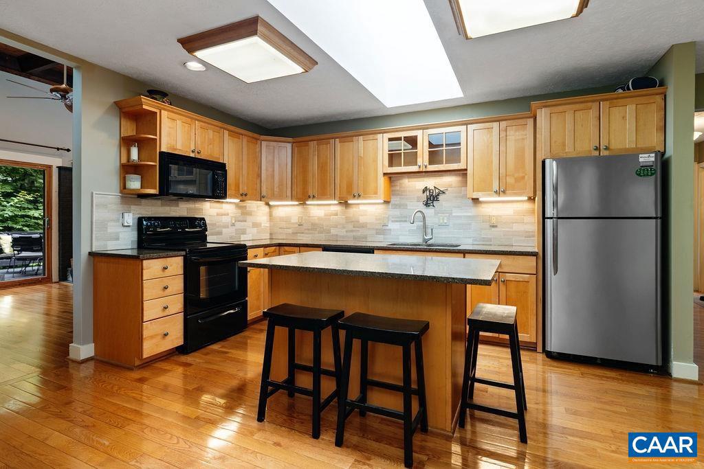 314 EAST CATOCTIN DR, WINTERGREEN, Virginia 22967, 3 Bedrooms Bedrooms, ,2 BathroomsBathrooms,Residential,For sale,314 EAST CATOCTIN DR,666522 MLS # 666522