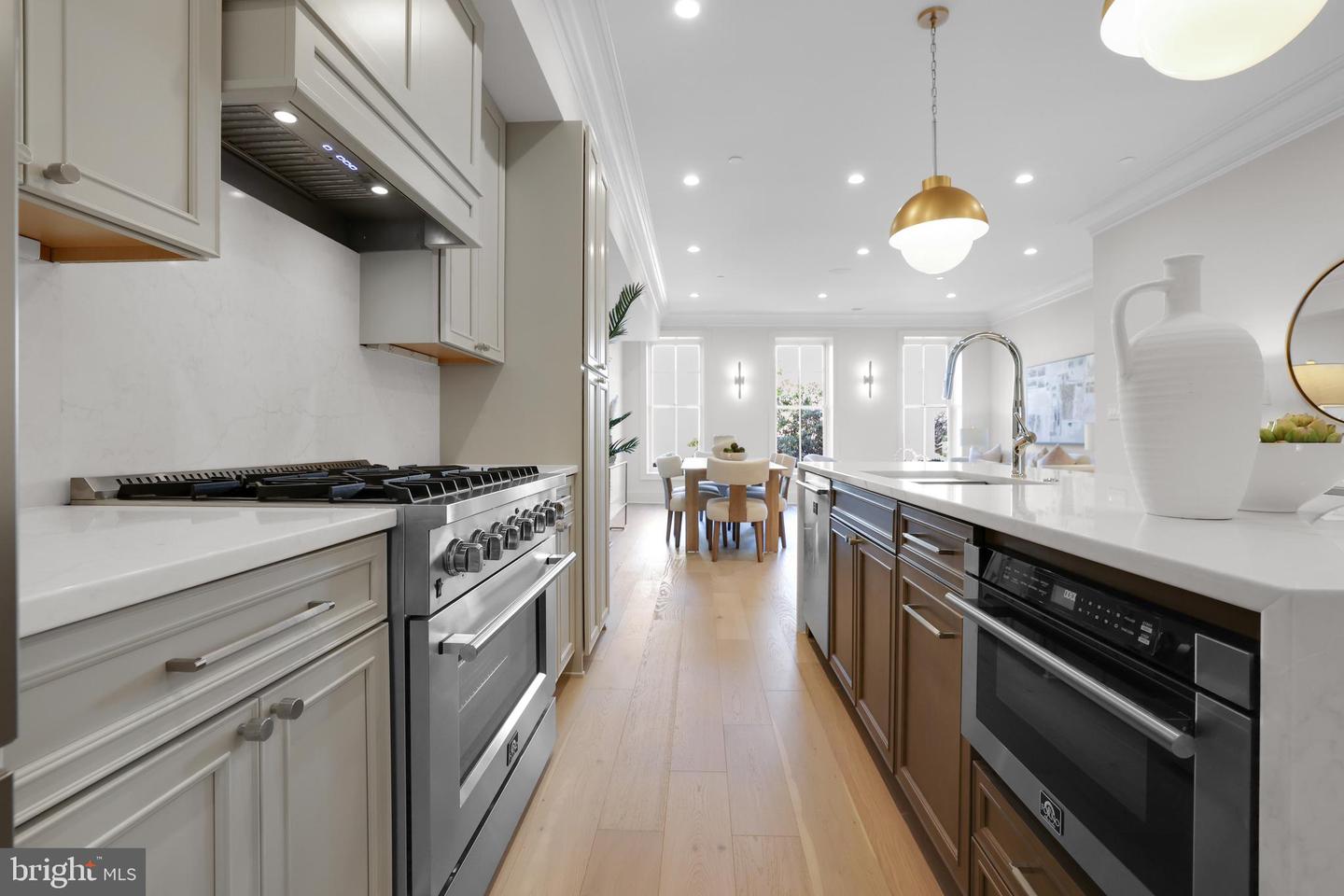 1335 11TH ST NW #302, WASHINGTON, District Of Columbia 20001, 2 Bedrooms Bedrooms, ,2 BathroomsBathrooms,Residential,For sale,1335 11TH ST NW #302,DCDC2209552 MLS # DCDC2209552