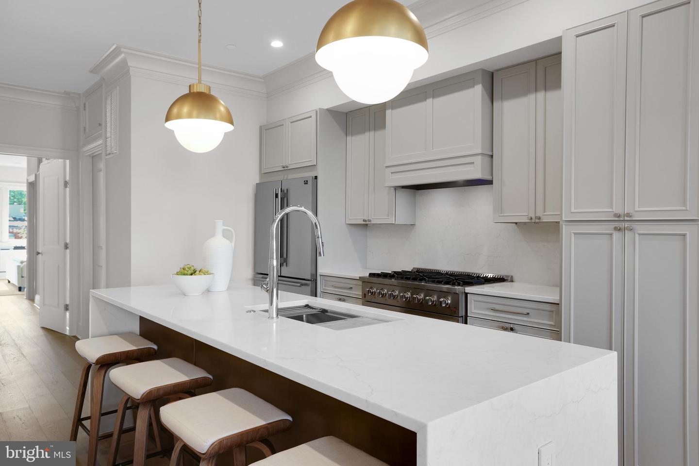 1335 11TH ST NW #302, WASHINGTON, District Of Columbia 20001, 2 Bedrooms Bedrooms, ,2 BathroomsBathrooms,Residential,For sale,1335 11TH ST NW #302,DCDC2209552 MLS # DCDC2209552
