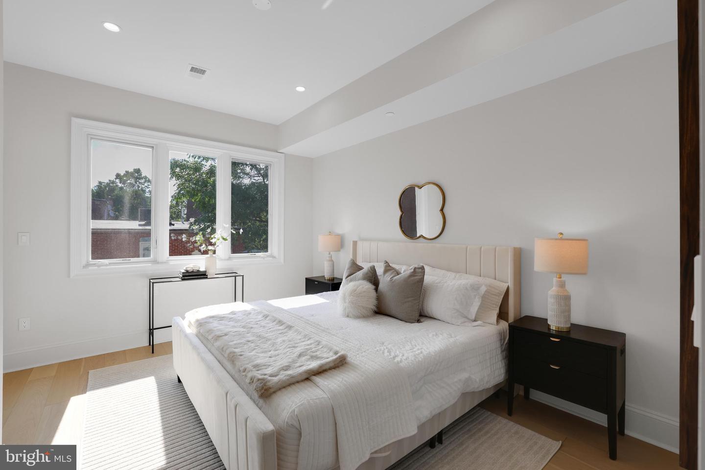 1335 11TH ST NW #302, WASHINGTON, District Of Columbia 20001, 2 Bedrooms Bedrooms, ,2 BathroomsBathrooms,Residential,For sale,1335 11TH ST NW #302,DCDC2209552 MLS # DCDC2209552