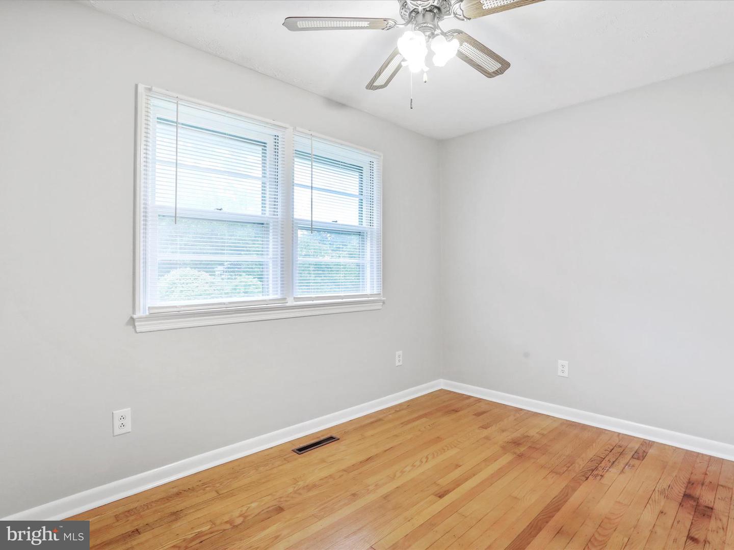 1424 LOCUST ST, FRONT ROYAL, Virginia 22630, 3 Bedrooms Bedrooms, ,1 BathroomBathrooms,Residential,For sale,1424 LOCUST ST,VAWR2011656 MLS # VAWR2011656