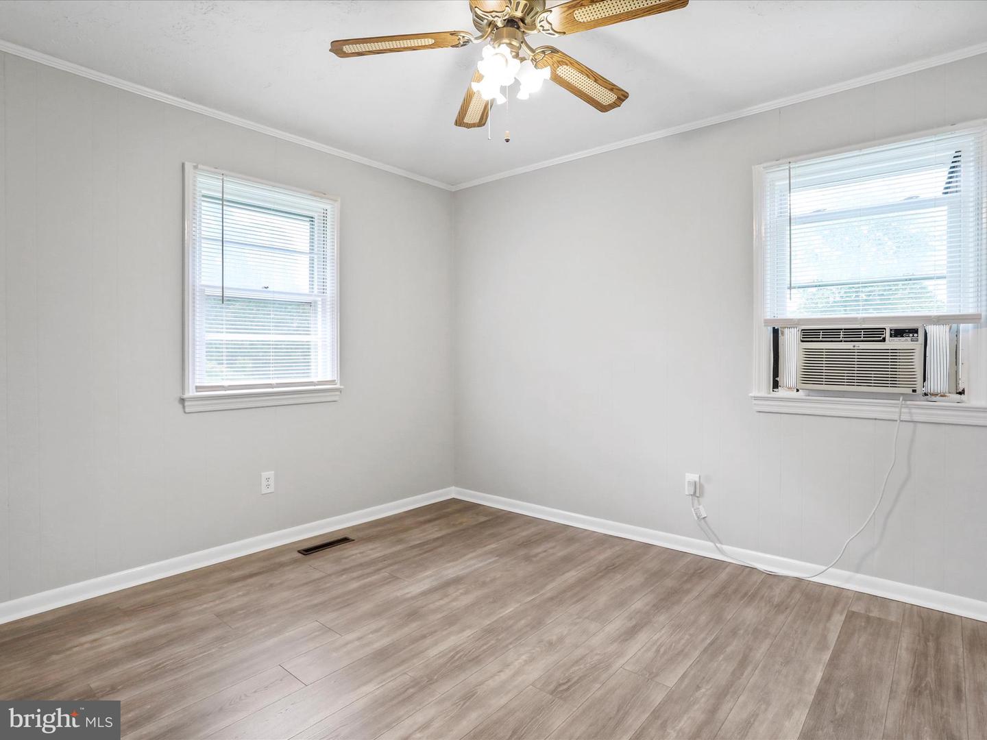 1424 LOCUST ST, FRONT ROYAL, Virginia 22630, 3 Bedrooms Bedrooms, ,1 BathroomBathrooms,Residential,For sale,1424 LOCUST ST,VAWR2011656 MLS # VAWR2011656