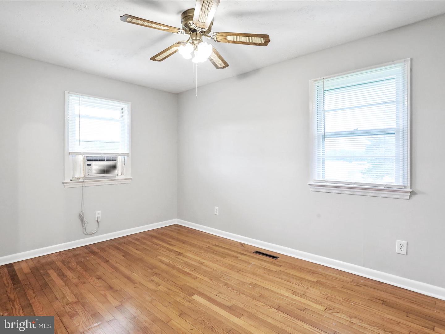 1424 LOCUST ST, FRONT ROYAL, Virginia 22630, 3 Bedrooms Bedrooms, ,1 BathroomBathrooms,Residential,For sale,1424 LOCUST ST,VAWR2011656 MLS # VAWR2011656