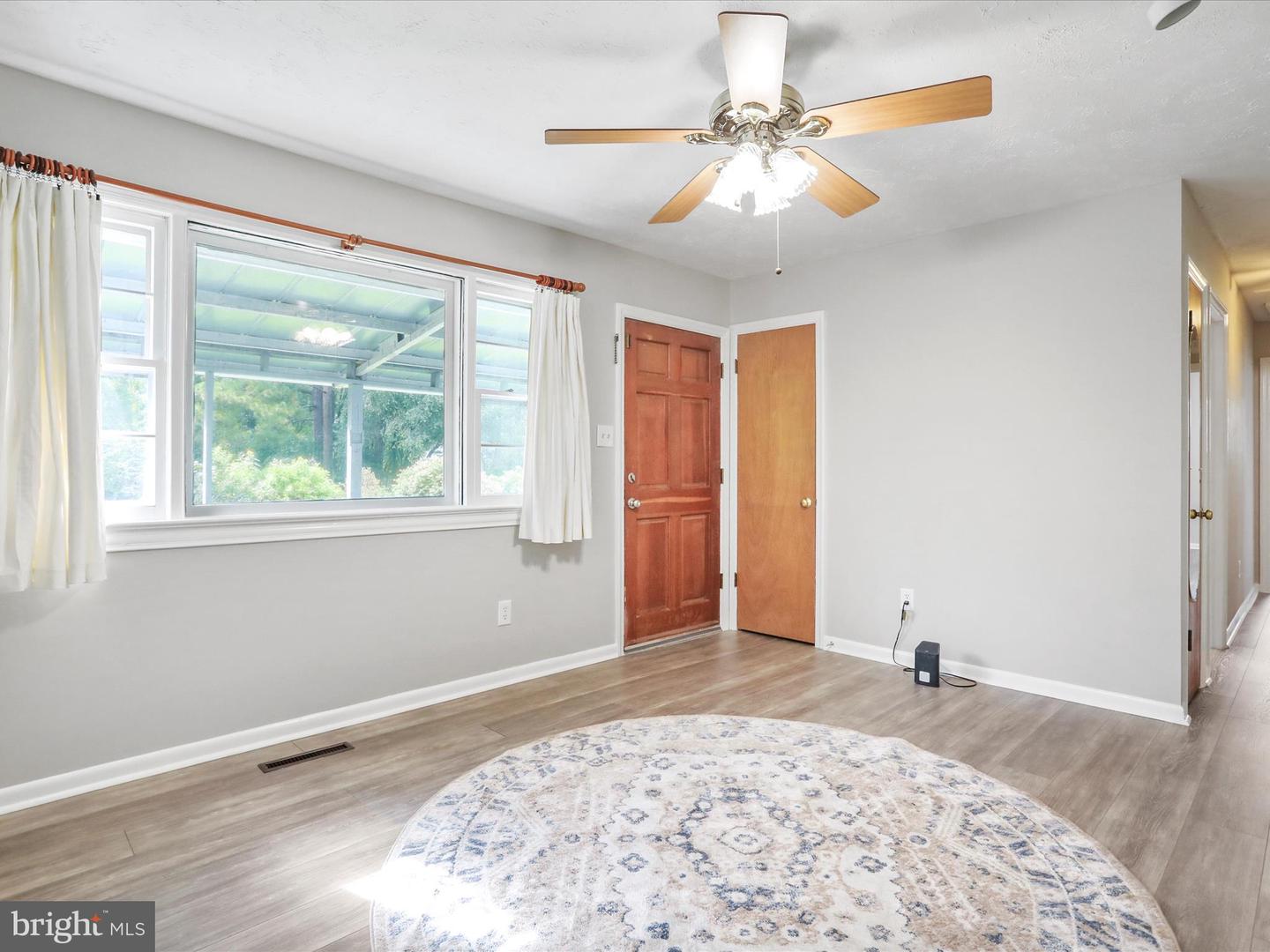 1424 LOCUST ST, FRONT ROYAL, Virginia 22630, 3 Bedrooms Bedrooms, ,1 BathroomBathrooms,Residential,For sale,1424 LOCUST ST,VAWR2011656 MLS # VAWR2011656