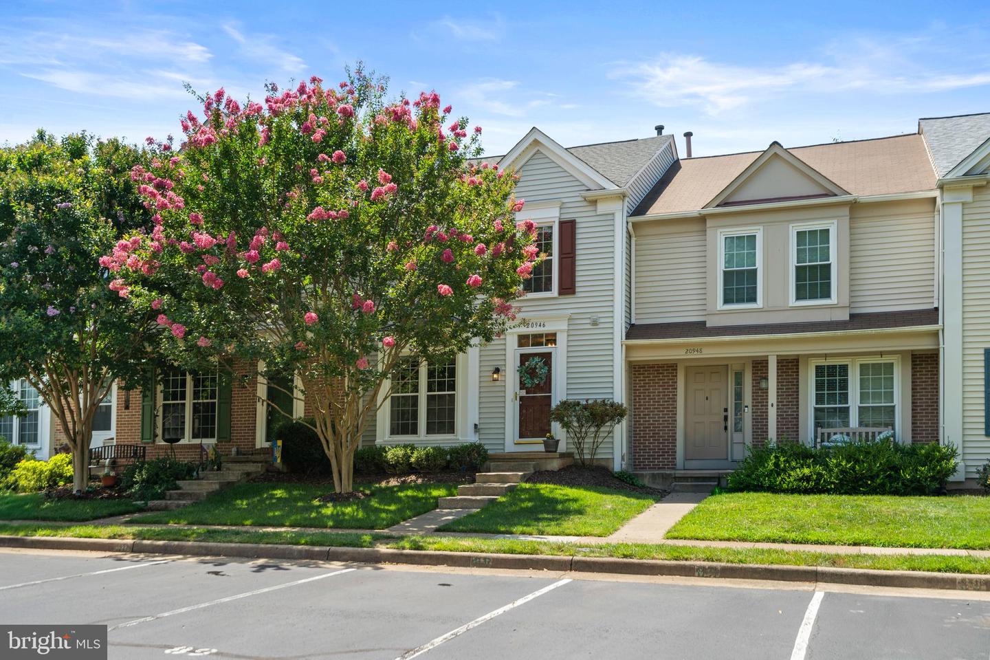 20946 TOBACCO SQ, ASHBURN, Virginia 20147, 3 Bedrooms Bedrooms, ,3 BathroomsBathrooms,Residential,For sale,20946 TOBACCO SQ,VALO2101582 MLS # VALO2101582