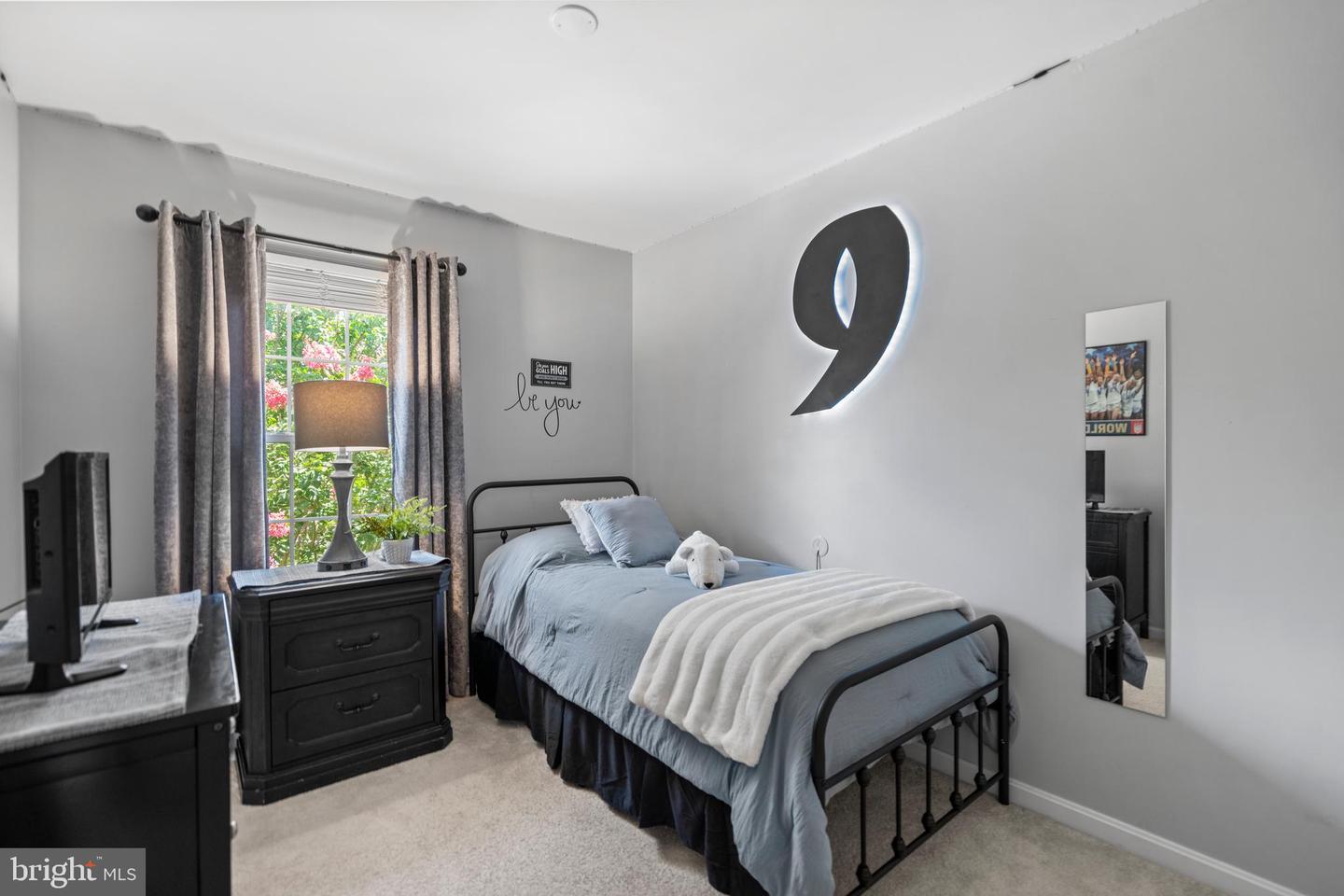 20946 TOBACCO SQ, ASHBURN, Virginia 20147, 3 Bedrooms Bedrooms, ,3 BathroomsBathrooms,Residential,For sale,20946 TOBACCO SQ,VALO2101582 MLS # VALO2101582
