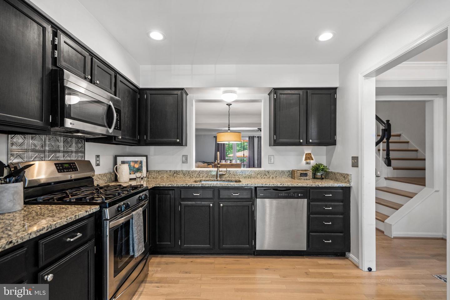 20946 TOBACCO SQ, ASHBURN, Virginia 20147, 3 Bedrooms Bedrooms, ,3 BathroomsBathrooms,Residential,For sale,20946 TOBACCO SQ,VALO2101582 MLS # VALO2101582