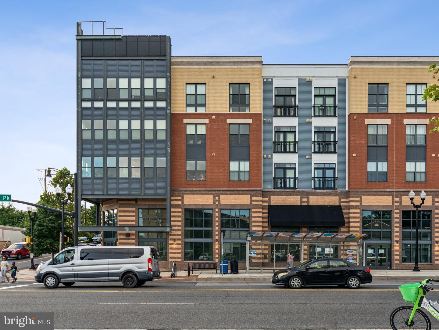 989 S BUCHANAN ST #221, ARLINGTON, Virginia 22204, 1 Bedroom Bedrooms, ,1 BathroomBathrooms,Residential,For sale,989 S BUCHANAN ST #221,VAAR2060438 MLS # VAAR2060438