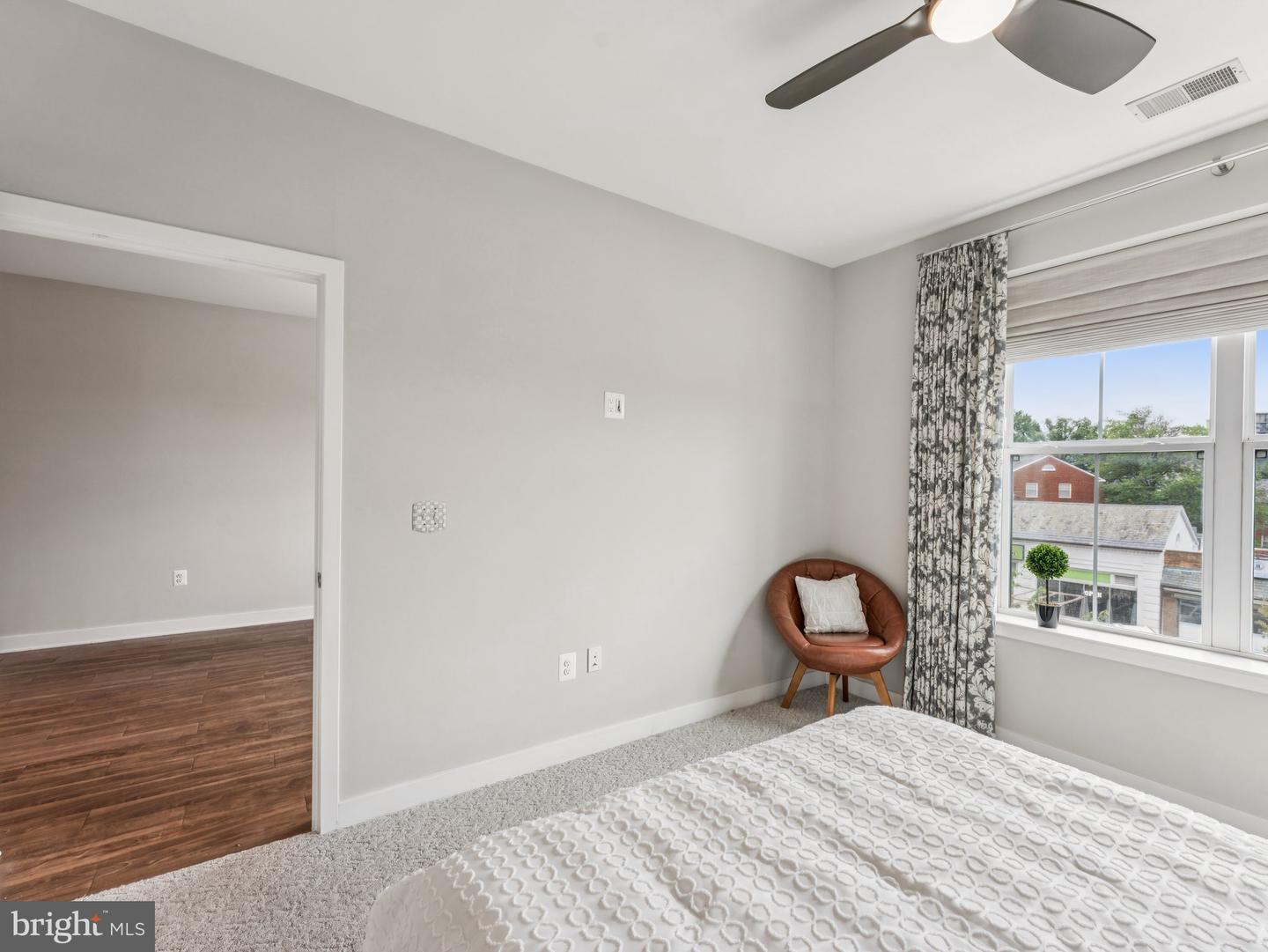 989 S BUCHANAN ST #221, ARLINGTON, Virginia 22204, 1 Bedroom Bedrooms, ,1 BathroomBathrooms,Residential,For sale,989 S BUCHANAN ST #221,VAAR2060438 MLS # VAAR2060438