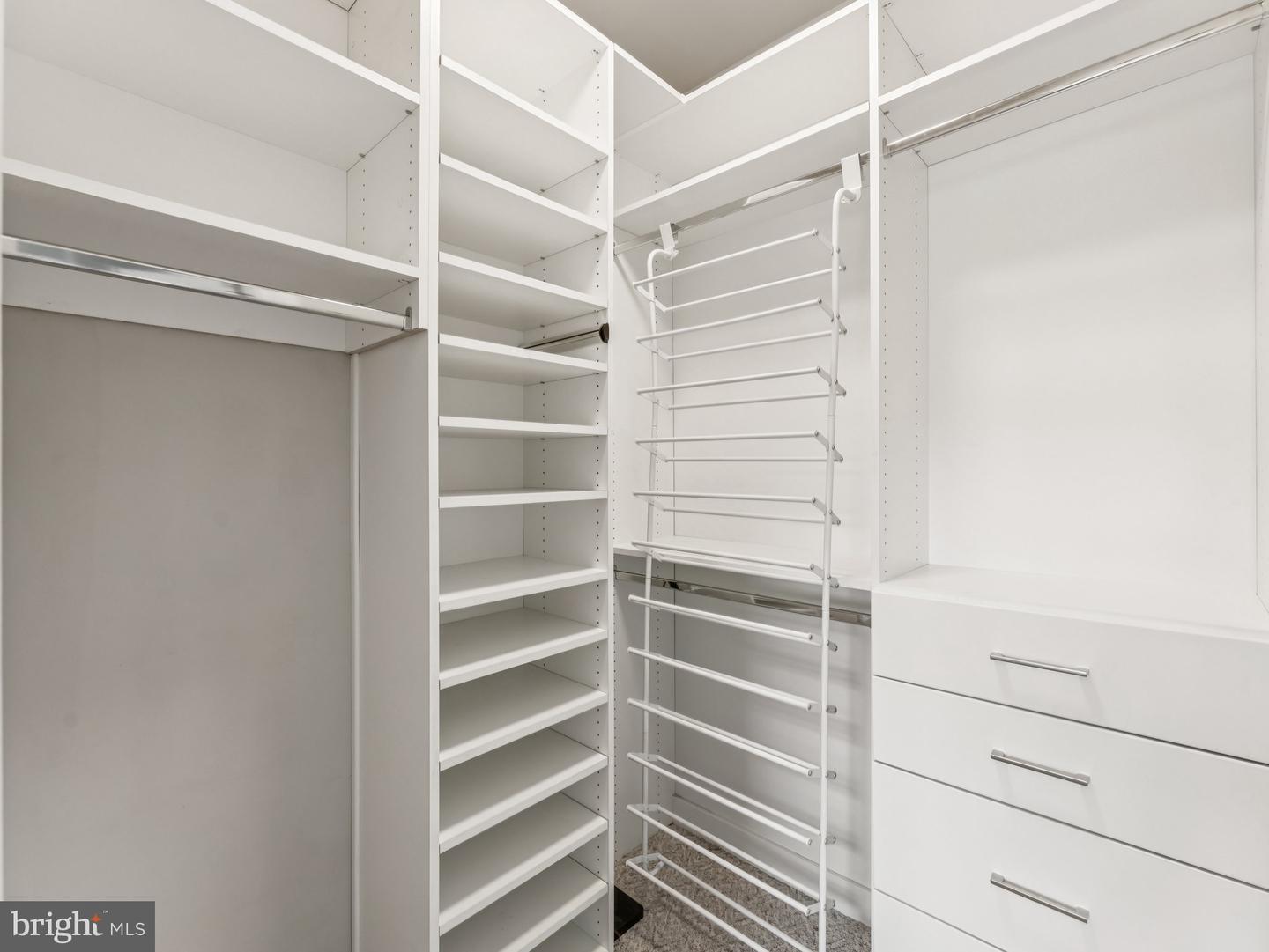 989 S BUCHANAN ST #221, ARLINGTON, Virginia 22204, 1 Bedroom Bedrooms, ,1 BathroomBathrooms,Residential,For sale,989 S BUCHANAN ST #221,VAAR2060438 MLS # VAAR2060438