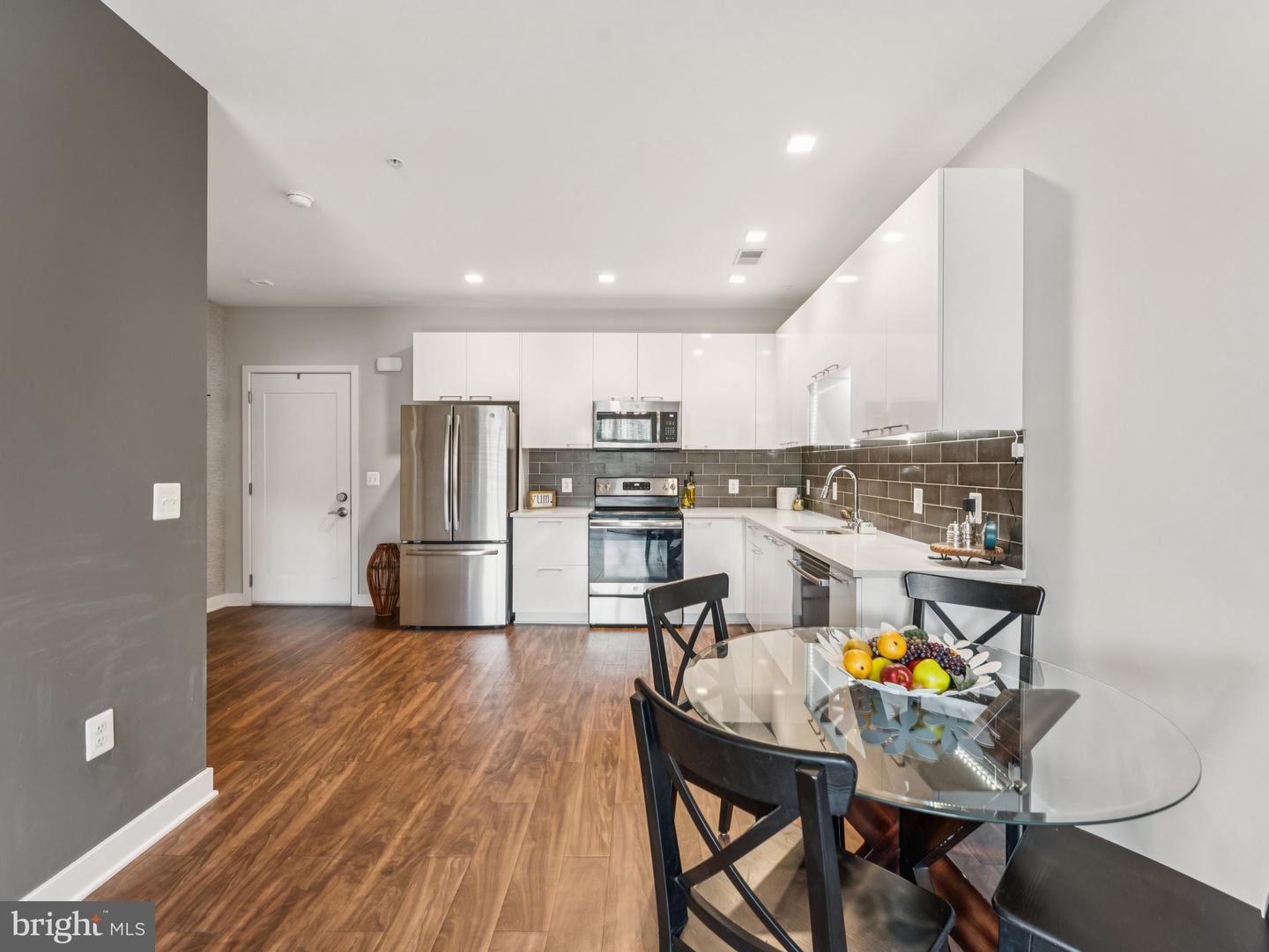 989 S BUCHANAN ST #221, ARLINGTON, Virginia 22204, 1 Bedroom Bedrooms, ,1 BathroomBathrooms,Residential,For sale,989 S BUCHANAN ST #221,VAAR2060438 MLS # VAAR2060438