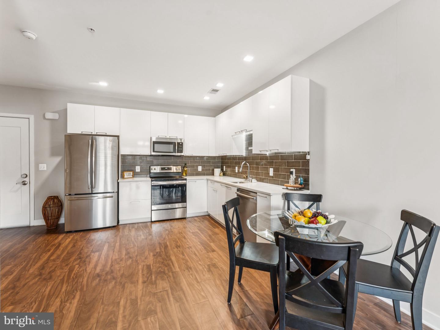 989 S BUCHANAN ST #221, ARLINGTON, Virginia 22204, 1 Bedroom Bedrooms, ,1 BathroomBathrooms,Residential,For sale,989 S BUCHANAN ST #221,VAAR2060438 MLS # VAAR2060438