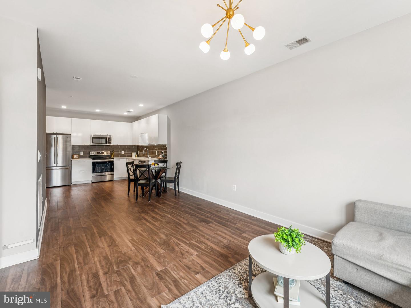 989 S BUCHANAN ST #221, ARLINGTON, Virginia 22204, 1 Bedroom Bedrooms, ,1 BathroomBathrooms,Residential,For sale,989 S BUCHANAN ST #221,VAAR2060438 MLS # VAAR2060438