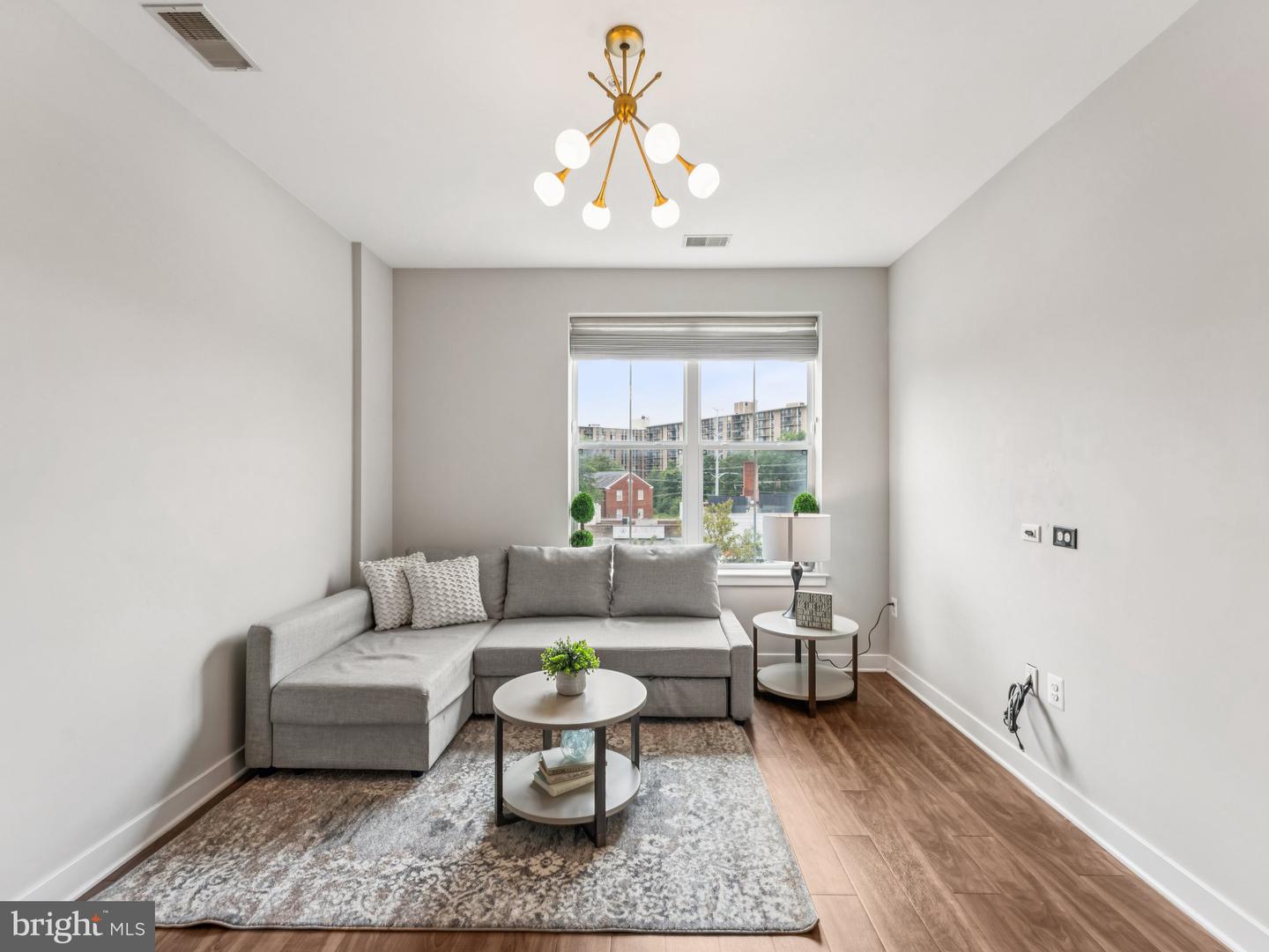 989 S BUCHANAN ST #221, ARLINGTON, Virginia 22204, 1 Bedroom Bedrooms, ,1 BathroomBathrooms,Residential,For sale,989 S BUCHANAN ST #221,VAAR2060438 MLS # VAAR2060438