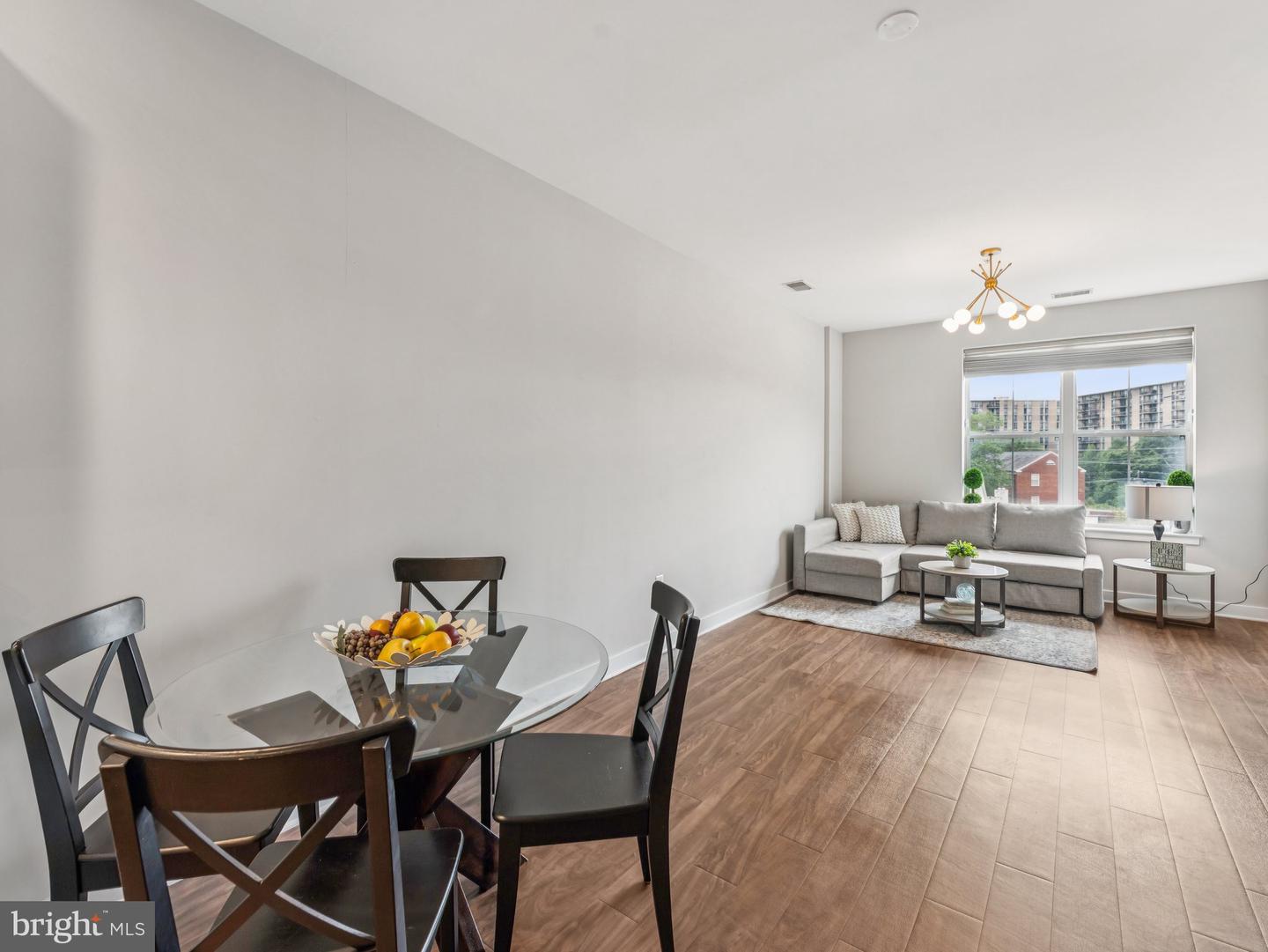 989 S BUCHANAN ST #221, ARLINGTON, Virginia 22204, 1 Bedroom Bedrooms, ,1 BathroomBathrooms,Residential,For sale,989 S BUCHANAN ST #221,VAAR2060438 MLS # VAAR2060438