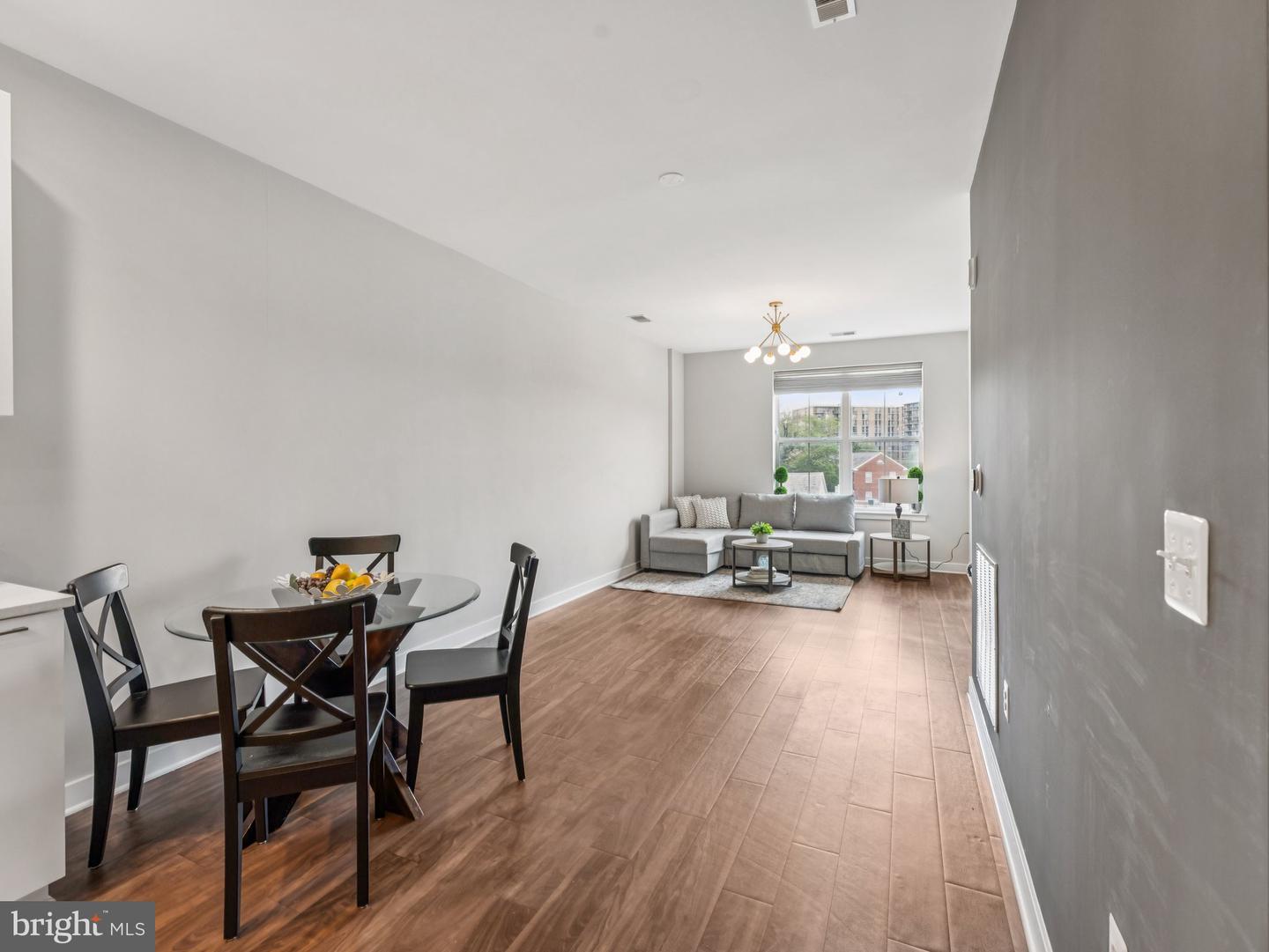 989 S BUCHANAN ST #221, ARLINGTON, Virginia 22204, 1 Bedroom Bedrooms, ,1 BathroomBathrooms,Residential,For sale,989 S BUCHANAN ST #221,VAAR2060438 MLS # VAAR2060438